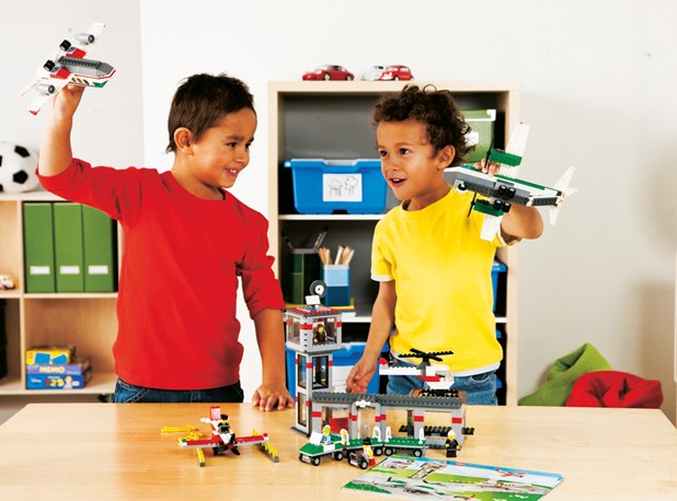 LEGO BASIC ZRAČNA LUKA I LETJELICE, 1176 elem.