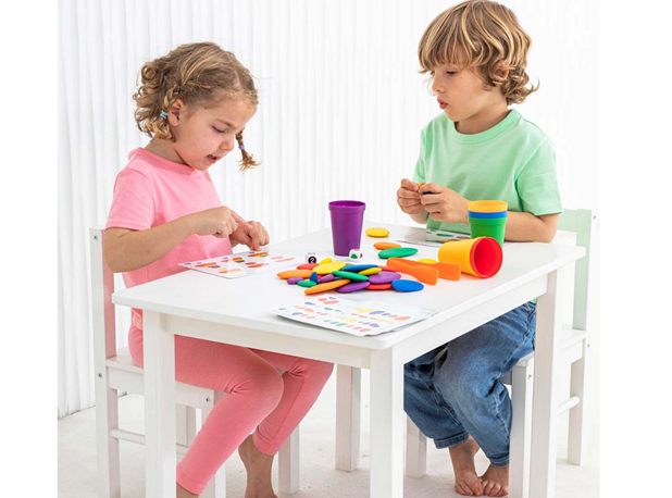 IGRA S OBLUTCIMA U BOJI