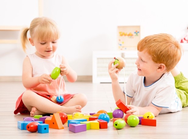 IGRA NIZANJE S GUSJENICAMA XXL