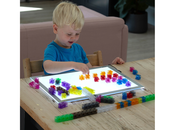 GRAĐEVNE KOCKE PROZIRNE, OBOJENE, 100 kom