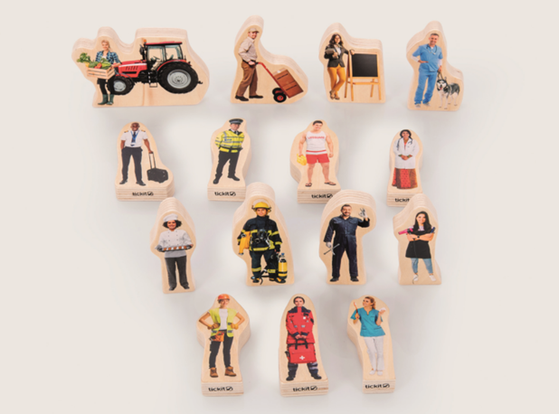 LJUDI DRVENI ZANIMANJA, 15 kom