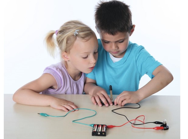 EKSPERIMENTI: ELEKTRICITET