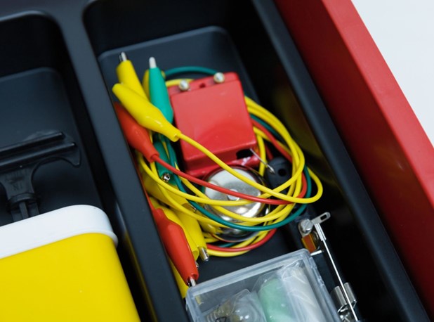 EKSPERIMENTI: ELEKTRICITET