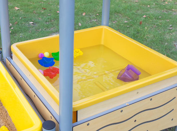 MOBILNA VANJSKA STANICA ZA IGRU S VODOM I PJESKOM