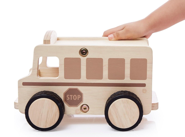 ŠKOLSKI AUTOBUS DRVENI