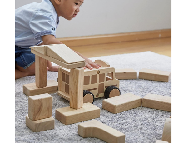 ŠKOLSKI AUTOBUS DRVENI