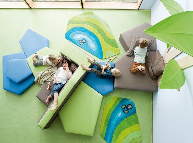 SOFA GROW UPP
