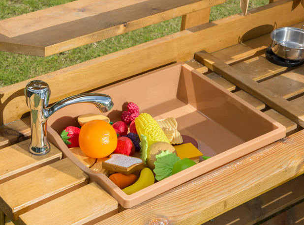 KUHINJA ZA IGRU NA OTVORENOM