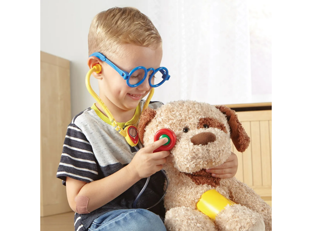 KOMPLET ZA MALOG DOKTORA U KOFERU, 19 elem.