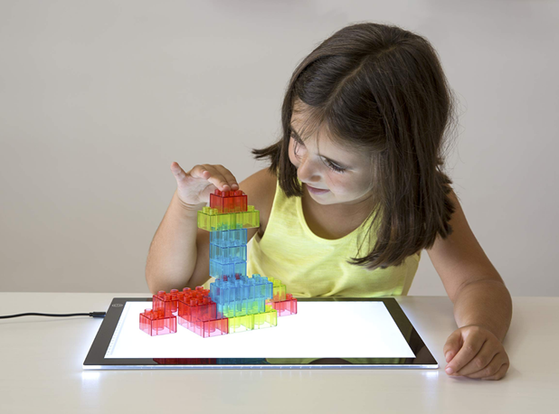 KOCKE PROZIRNE U KANTICI, 55 kom