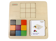 PROSTORNA IGRA S OBOJENIM KOCKAMA