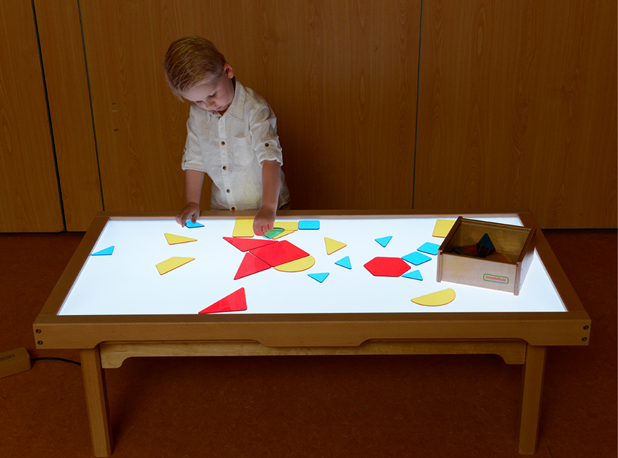 GEOMETRIJSKI OBLICI PROZIRNI,  u drv. Kutji