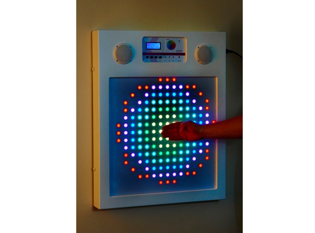 GLAZBENO-TAKTILNI LED ZIDNI PANEL