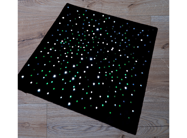 TEPIH S LED ZVJEZDAMA, dim 95 x 95 cm