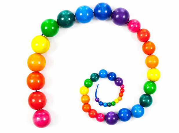 RAZNOBOJNE PERLE ZA NIZANJE DRVENE, 500 elem.