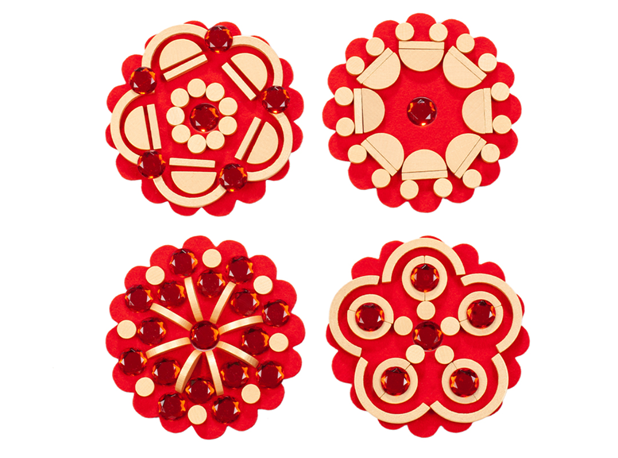 MANDALE S DRAGULJIMA u drv. Kutiji